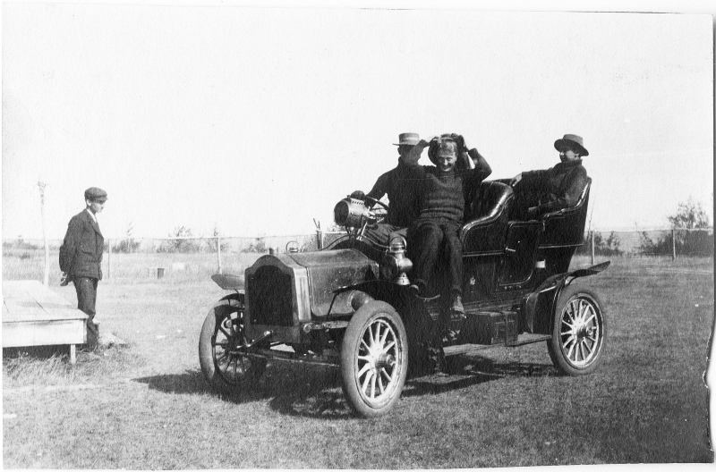 1906 Russell