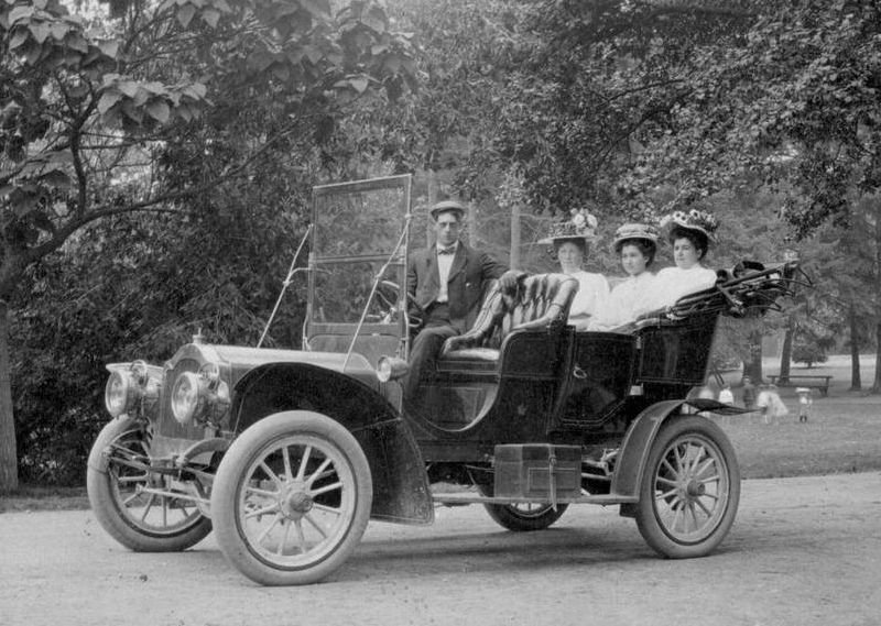 1906 Russell