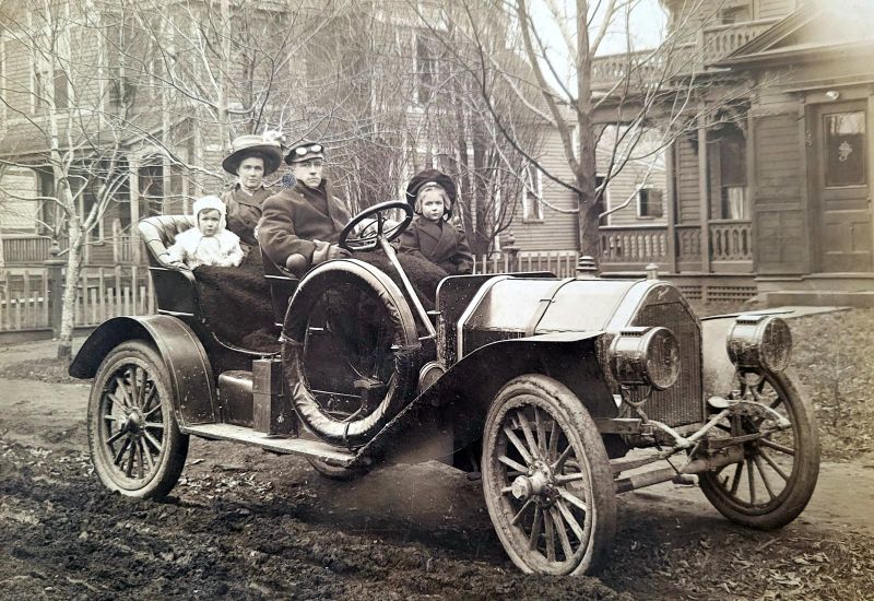 1909 Russell