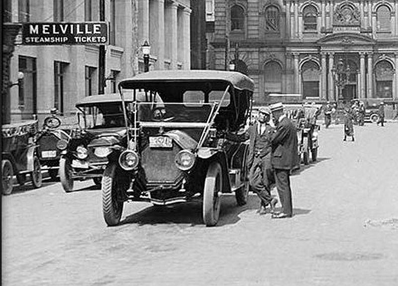 1911 Russell-Knight Jitney