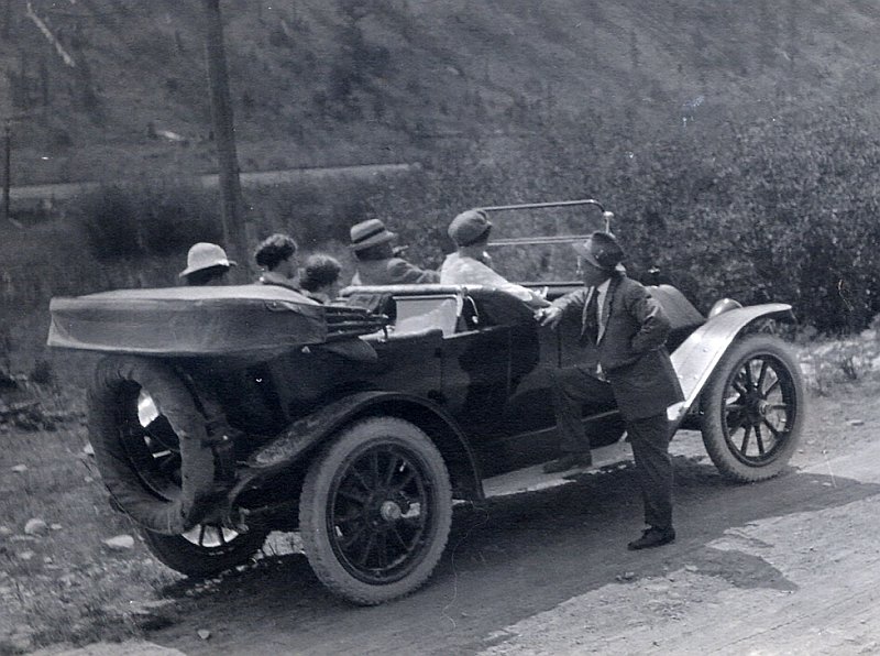 1913 Russell-Knight