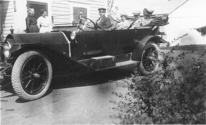 1914 Russell-Knight